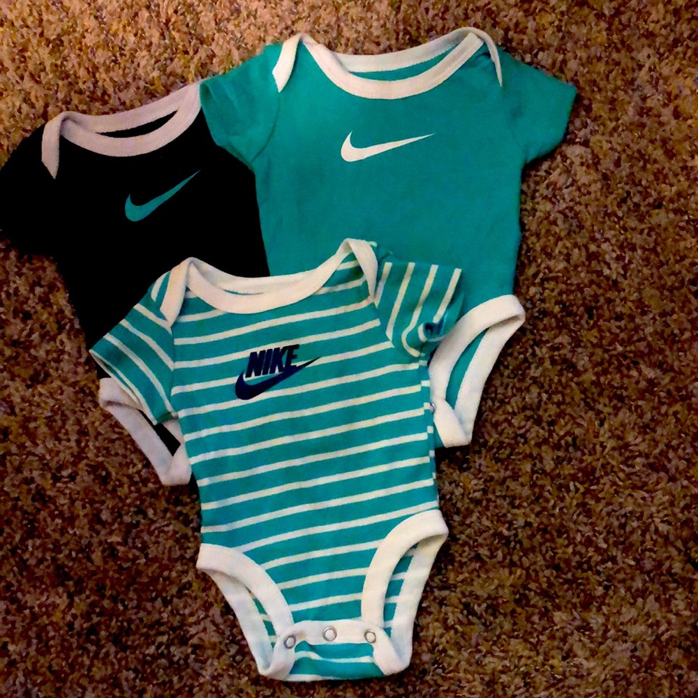 0-3 mouths Nike onesie 3 piece set
